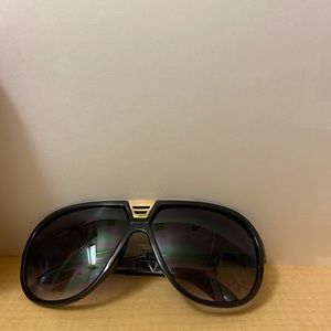 Black and Gold Men’s Glasses